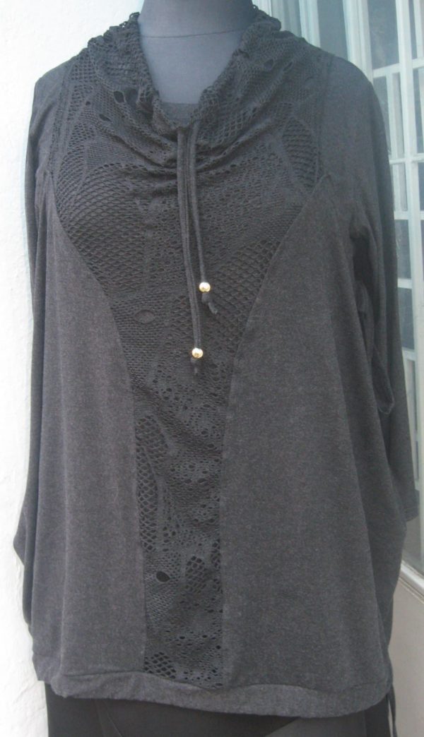 Комплект блуза и елек-поло дантела